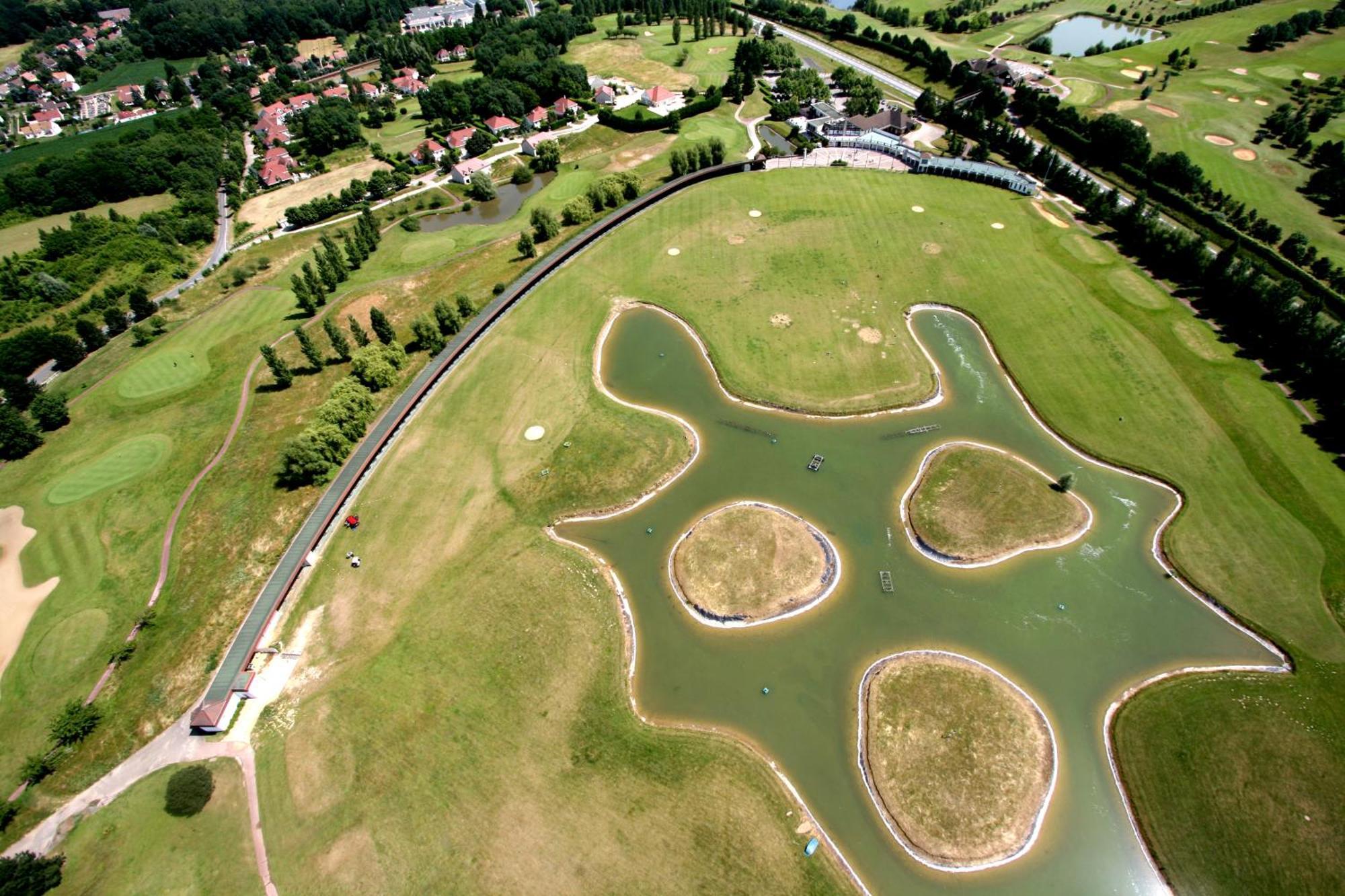 Golf Hotel De Mont Griffon Luzarches Kültér fotó